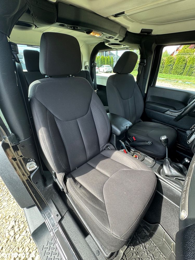 Jeep Wrangler - 14