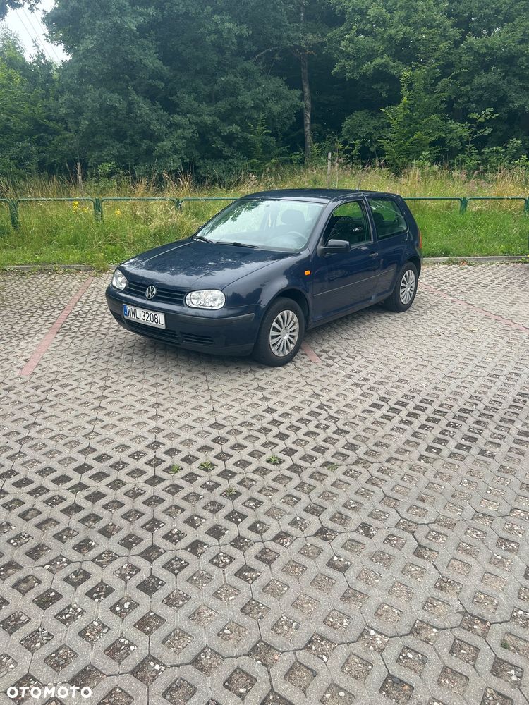 Volkswagen Golf 1.4 Basis - 1