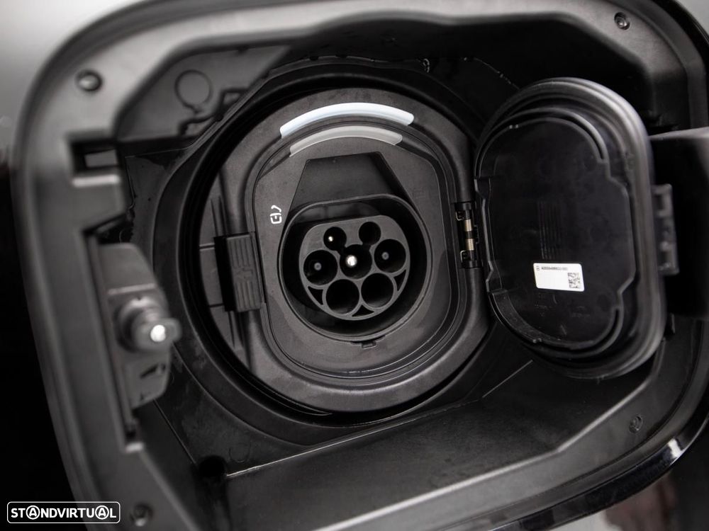 Mercedes-Benz A 250 e - 13