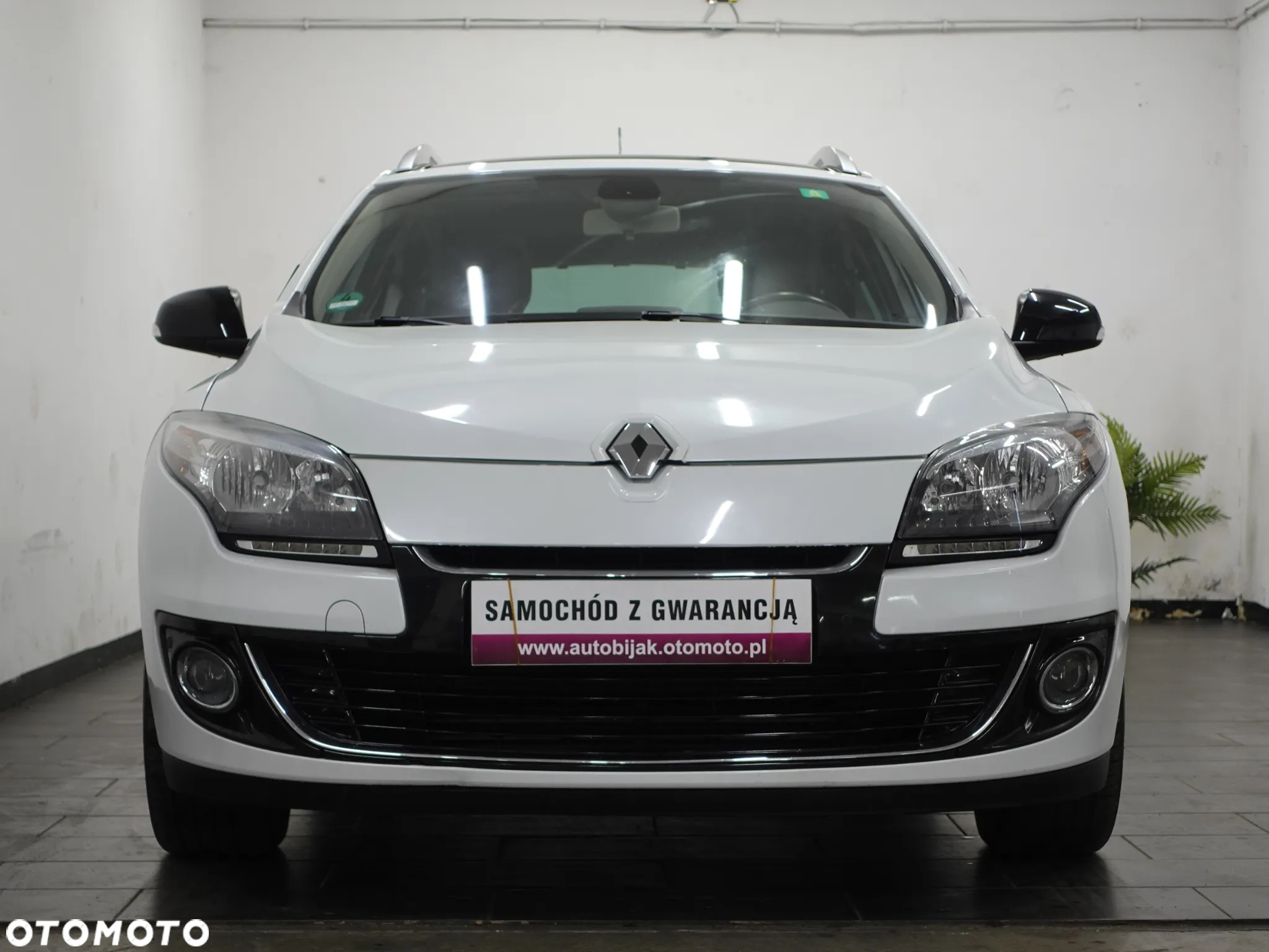 Renault Megane Grandtour ENERGY TCe 115 Start & Stop Bose Edition - 12