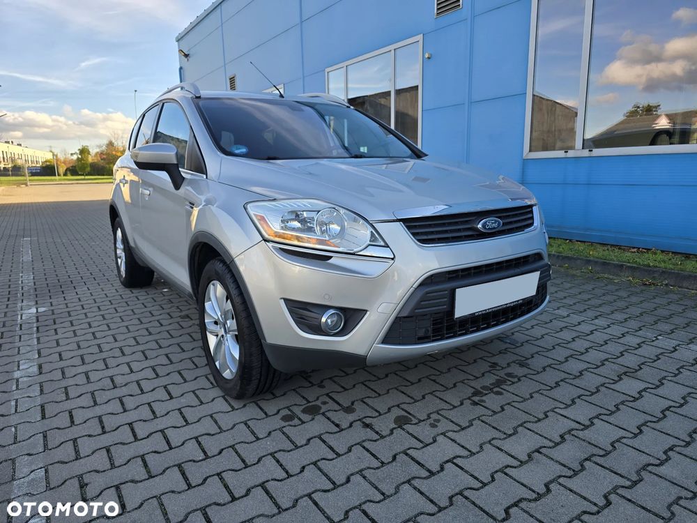 Ford Kuga 2.0 TDCi 2x4 Titanium - 6