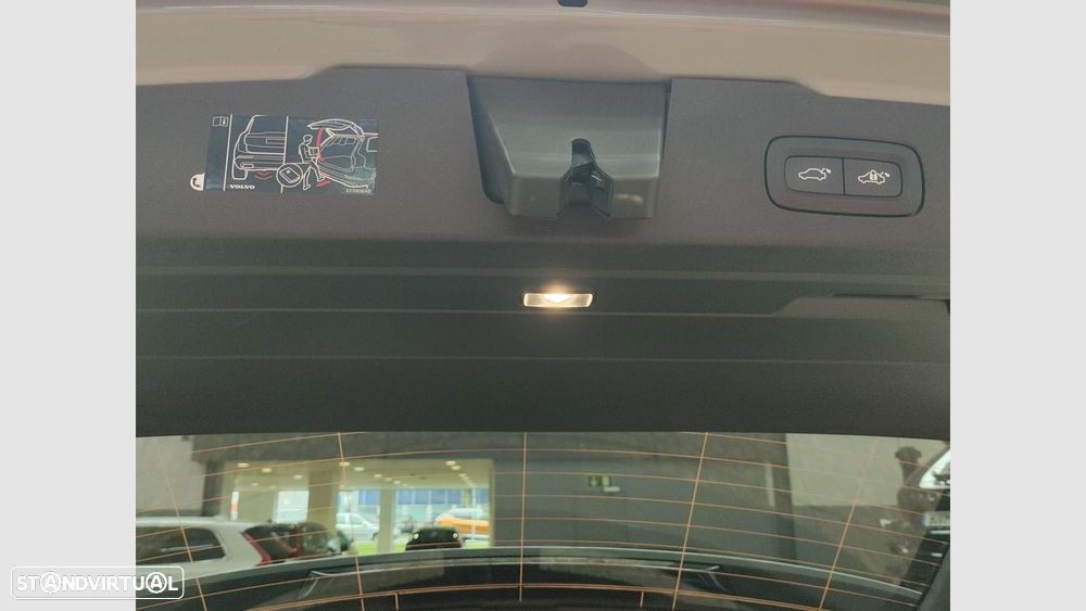 Volvo V60 2.0 T6 AWD TE Plus Dark - 18