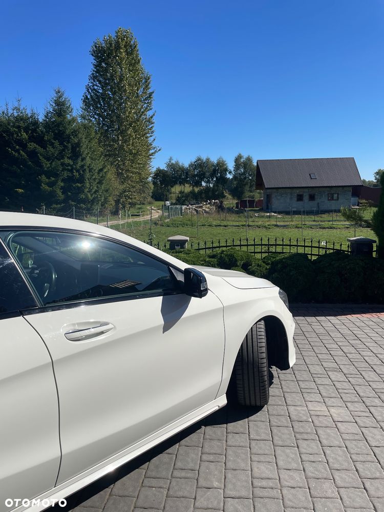 Mercedes-Benz CLA 250 7G-DCT AMG Line - 3
