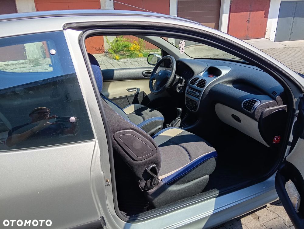 Peugeot 206 1.1 XR - 12