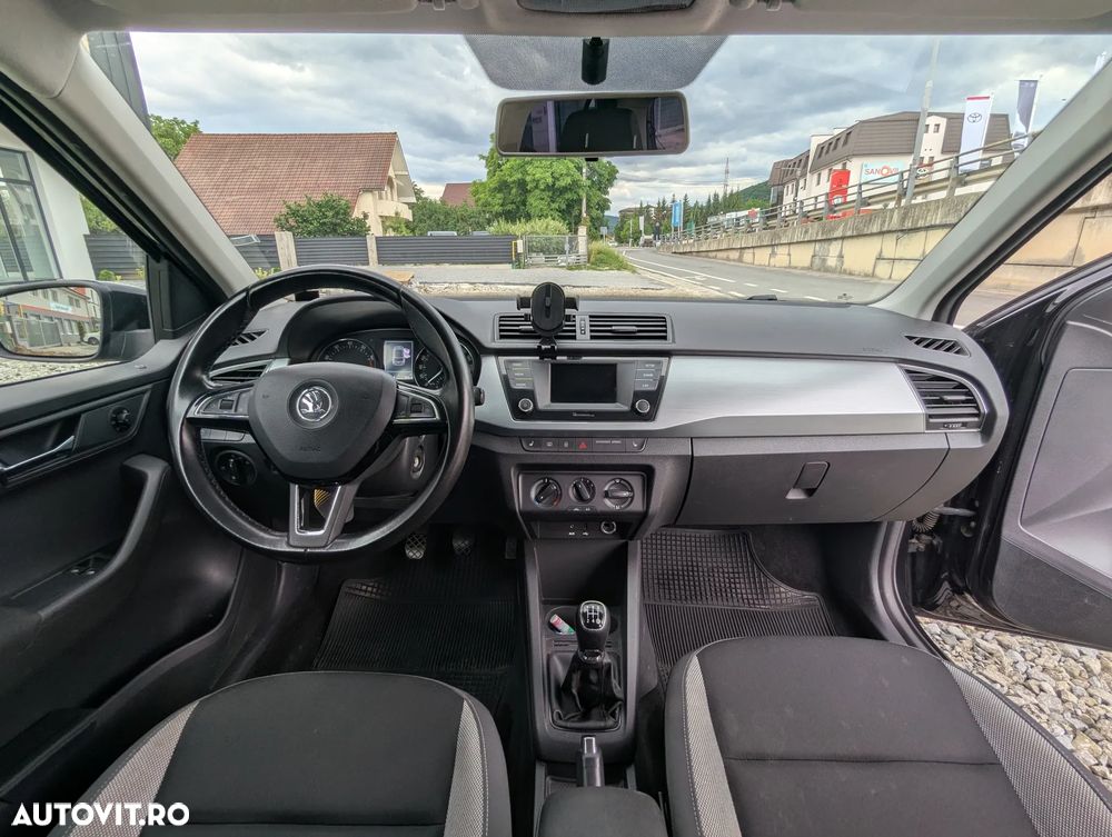 Skoda Fabia 1.0 MPI Style - 9