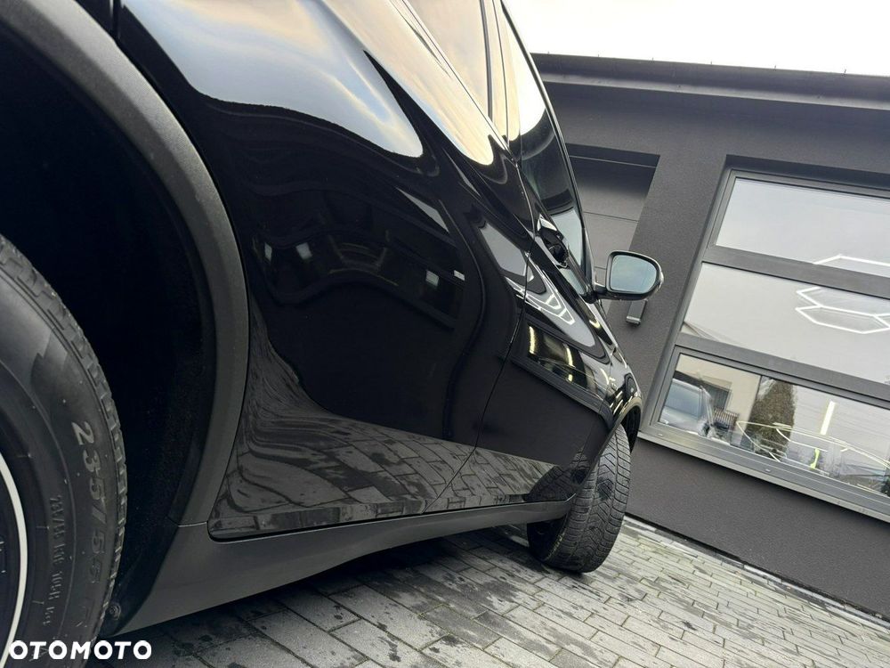 Mercedes-Benz GLC 300 e 4-Matic - 23