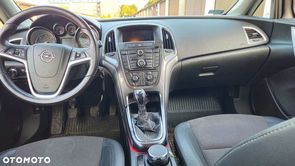 Opel Astra 2.0 CDTI Cosmo - 7