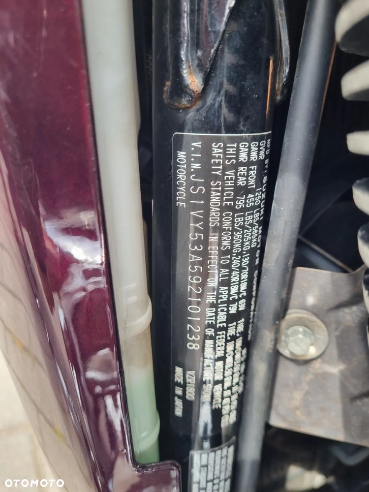 Suzuki Boulevard - 3