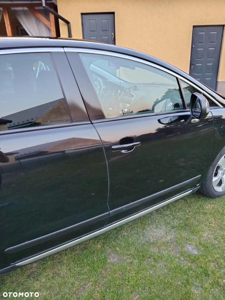 Peugeot 3008 2011