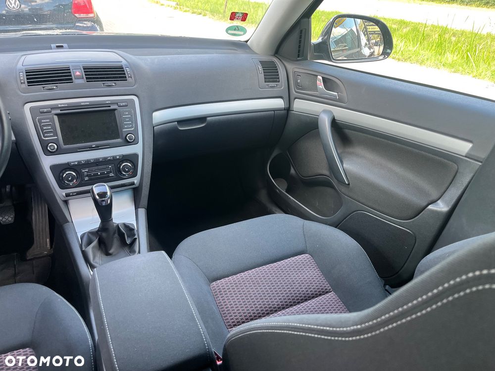 Skoda Octavia 1.8 TSI Ambiente - 14