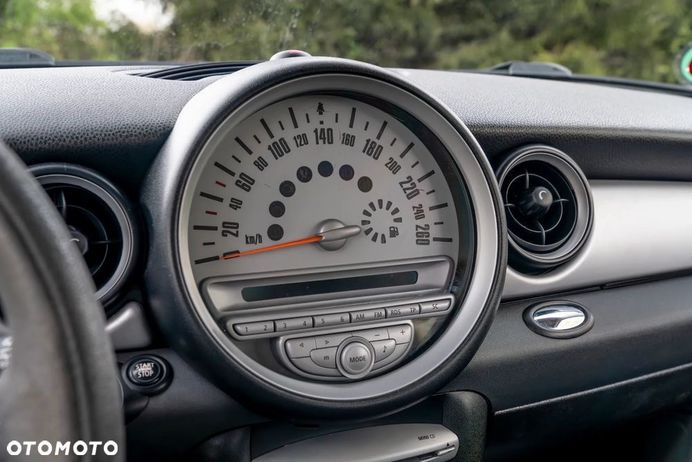 MINI Cooper Standard - 11