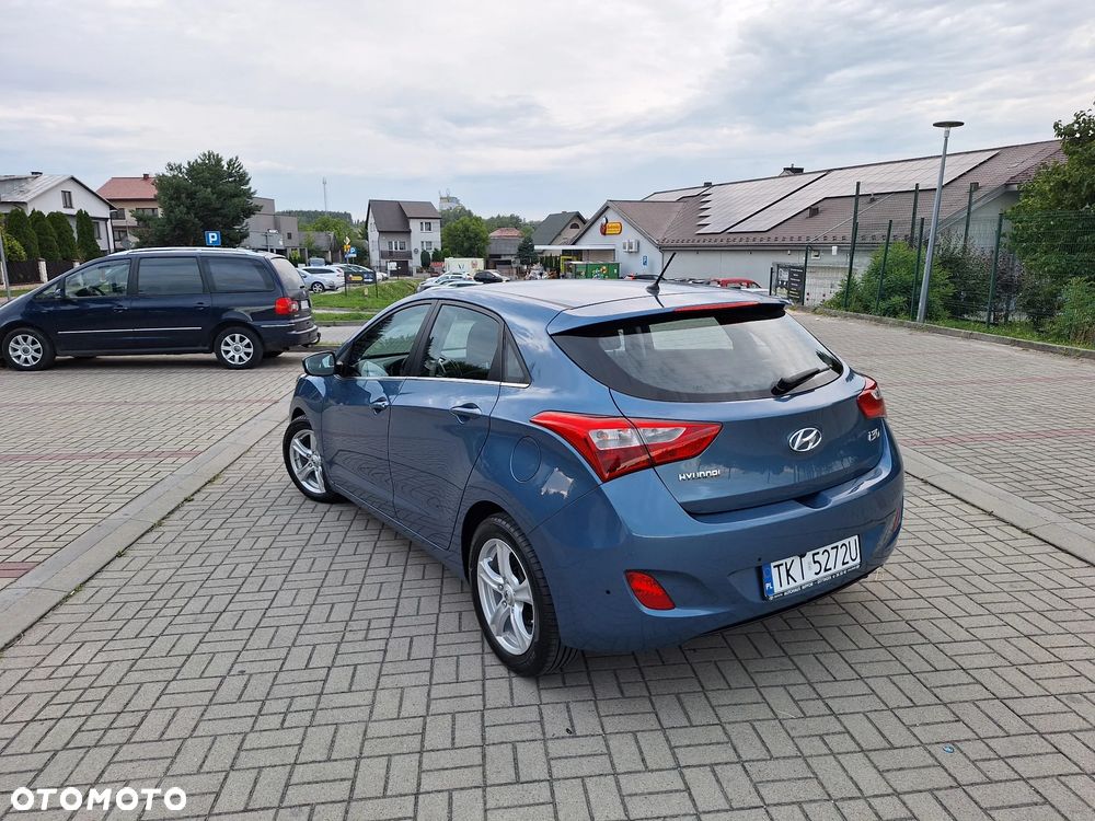 Hyundai i30 blue 1.6 GDI Trend - 8