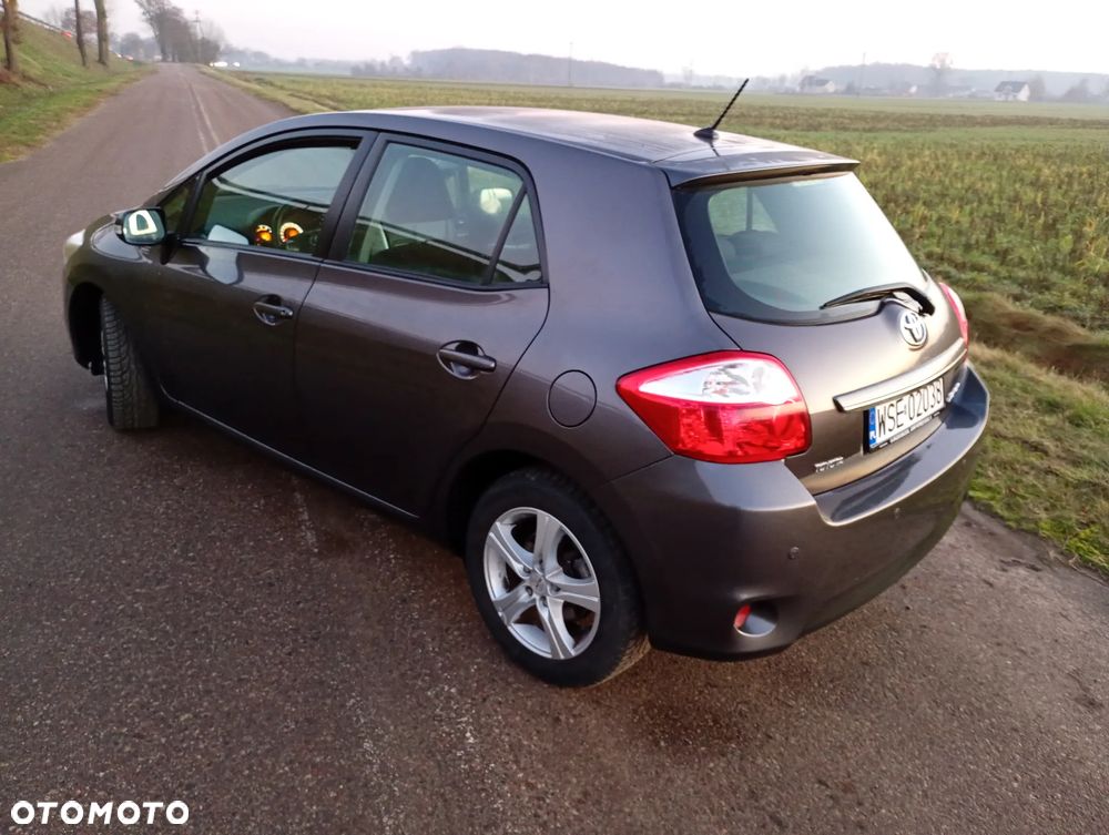 Toyota Auris 1.6 Premium Comfort MS - 38