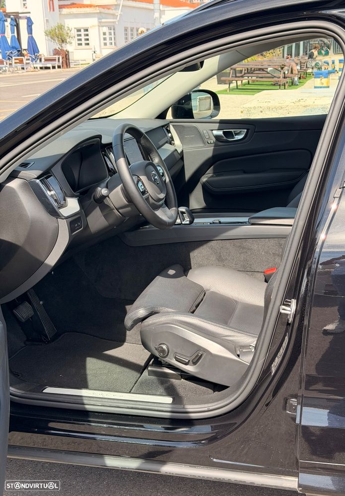 Volvo XC 60 2.0 T6 PHEV Black Edition AWD - 10
