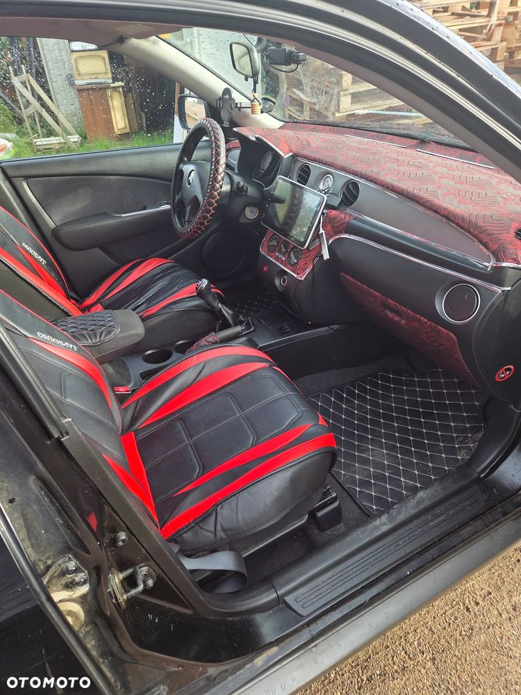 Mitsubishi Outlander - 4