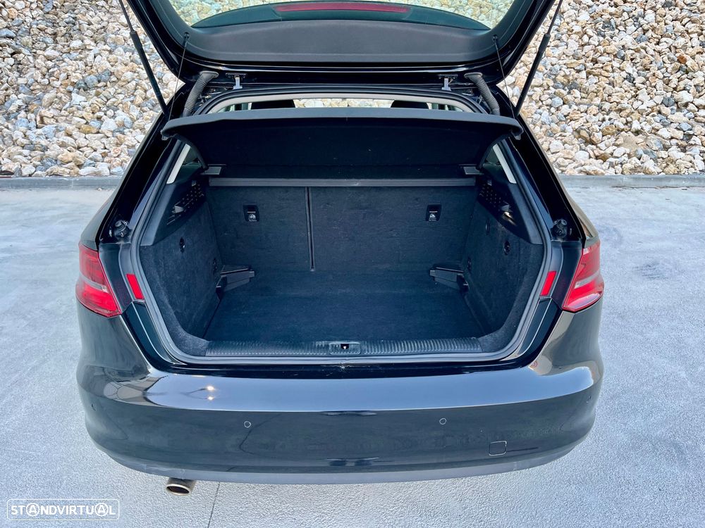 Audi A3 Sportback 1.6 TDI Attraction Ultra - 18