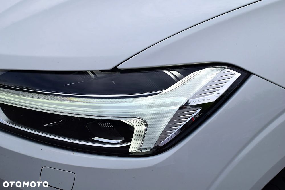 Volvo XC 60 D4 AWD Momentum - 24