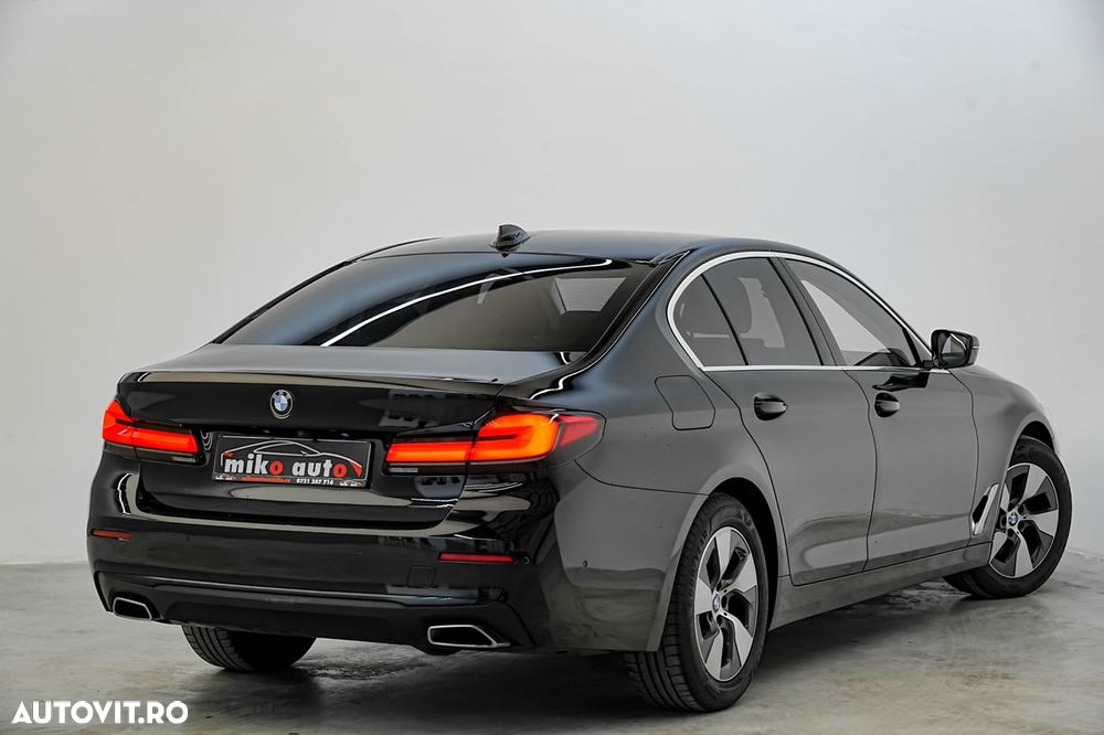 BMW Seria 5 520d Aut. Luxury Line - 6