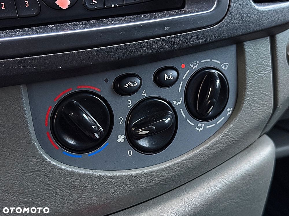 Renault Trafic L2H1 Komfort - 9