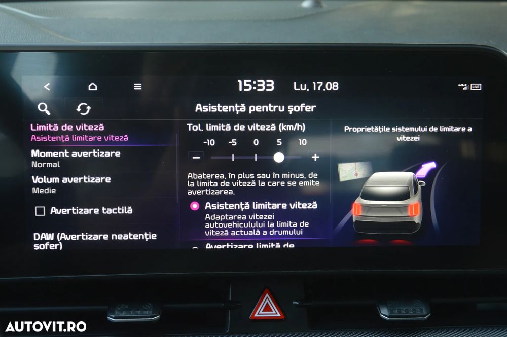 Kia Sportage 1.6 T-GDI PHEV 6AT 4x4 Business Line - 38