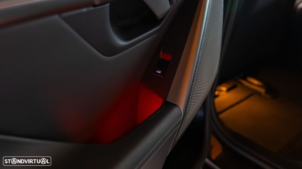 BMW 520 d Pack Desportivo M - 27