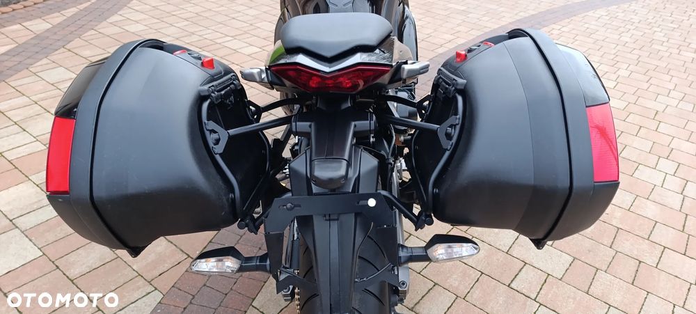 Kawasaki Ninja 1000 SX - 32