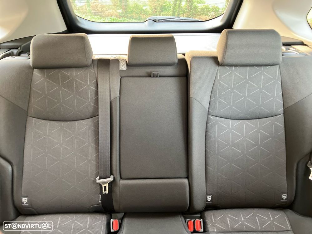 Toyota RAV4 - 24