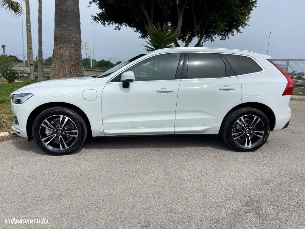 Volvo XC 60 2.0 T8 PHEV Momentum Plus AWD - 3