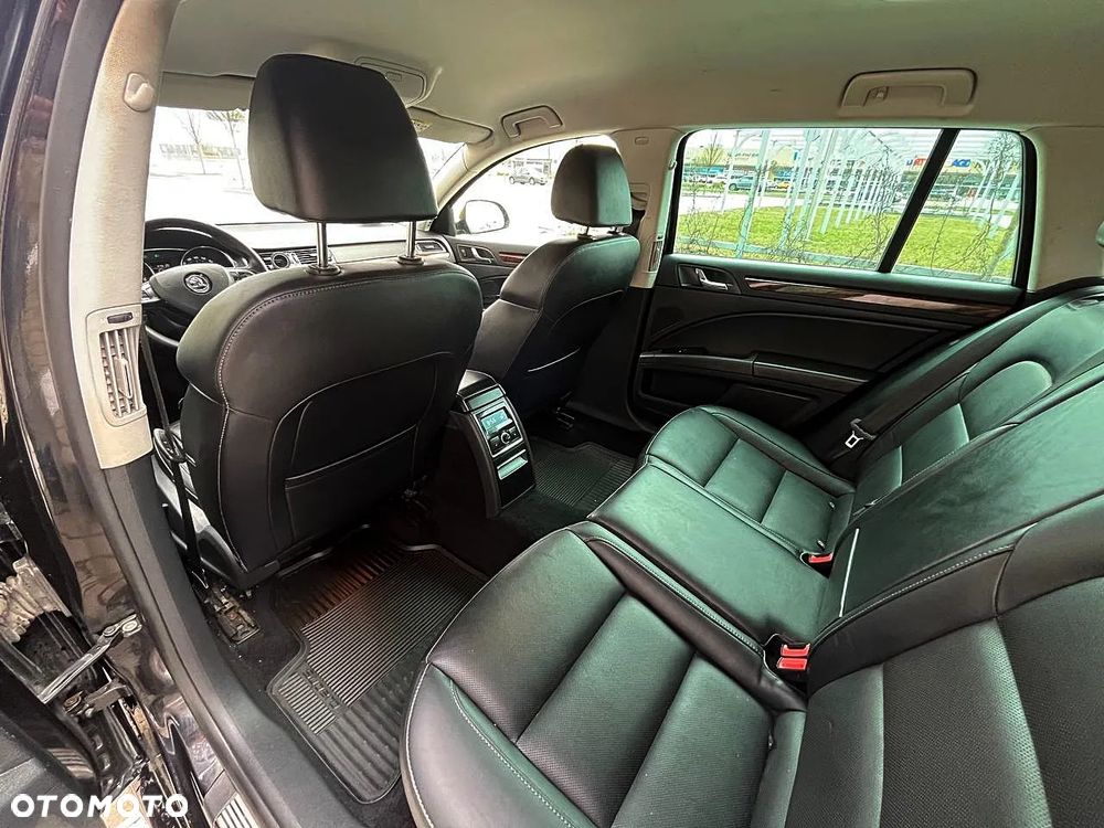 Skoda Superb 2.0 TDI 4x4 L&K DSG - 25