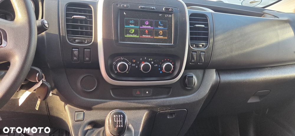 Renault Trafic - 18