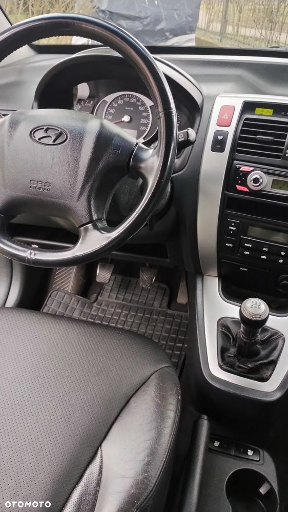 Hyundai Tucson 2.0 2WD GLS - 10