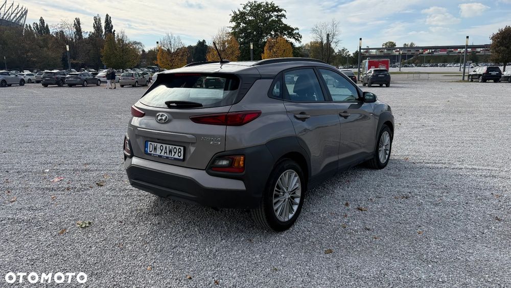 Hyundai Kona - 8