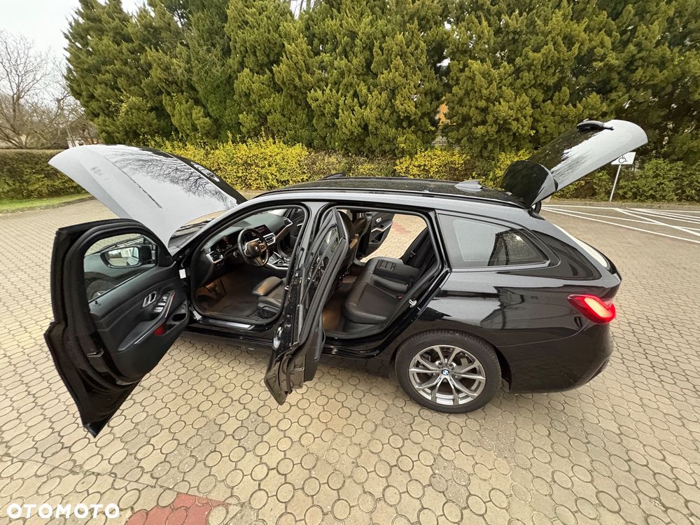 BMW Seria 3 320d Sport Line - 12