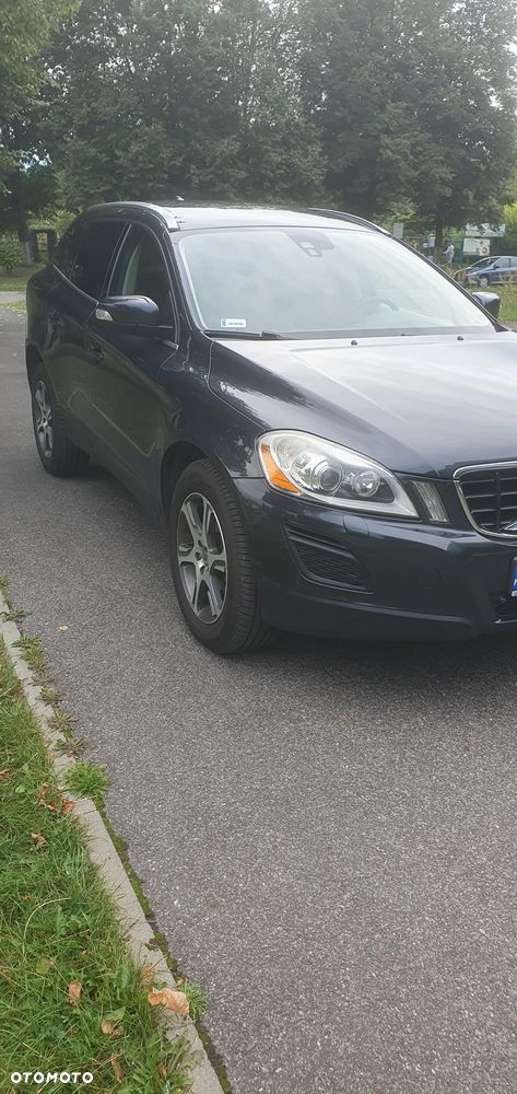 Volvo XC 60 D3 Momentum - 4