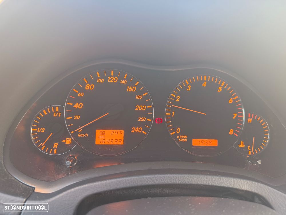 Toyota Avensis S/D 1.6 Sol EC - 33