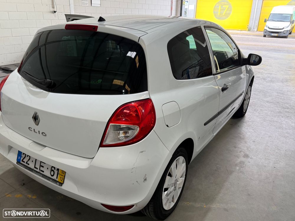 Renault Clio - 1