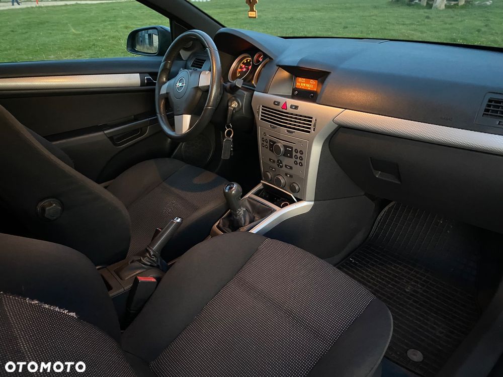 Opel Astra 2.0 T Sport - 12