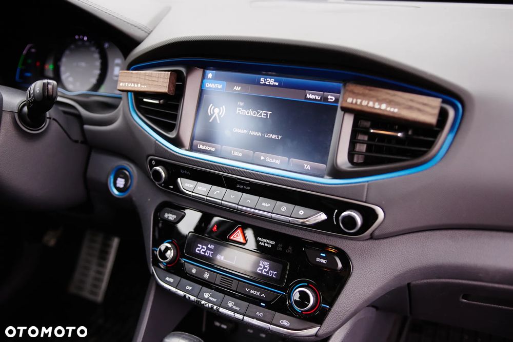 Hyundai IONIQ Hybrid Platinum - 27
