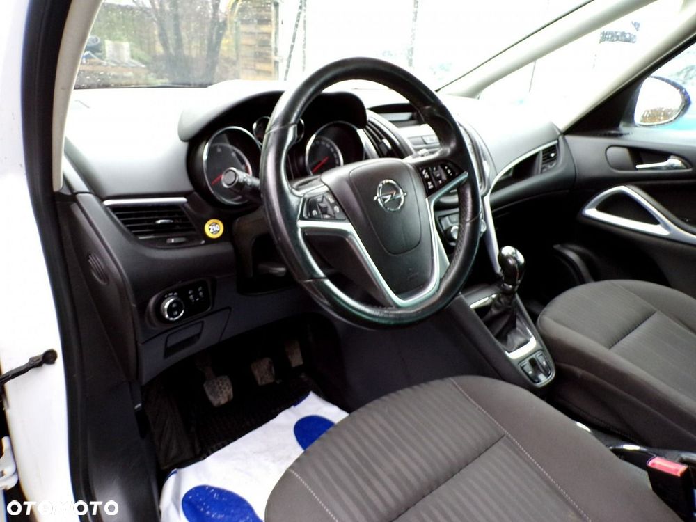 Opel Zafira - 17