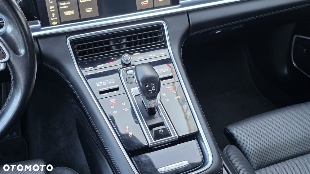 Porsche Panamera 4S - 21