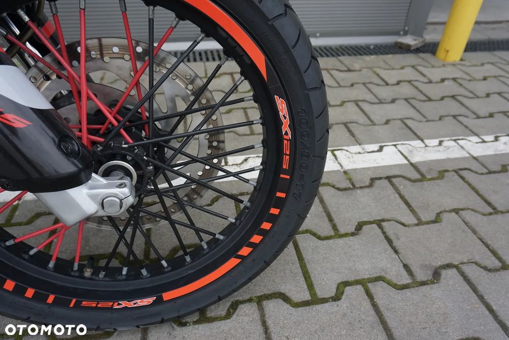 Aprilia SX - 11