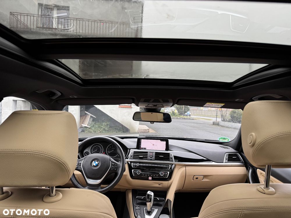 BMW Seria 3 320i Luxury Line - 24