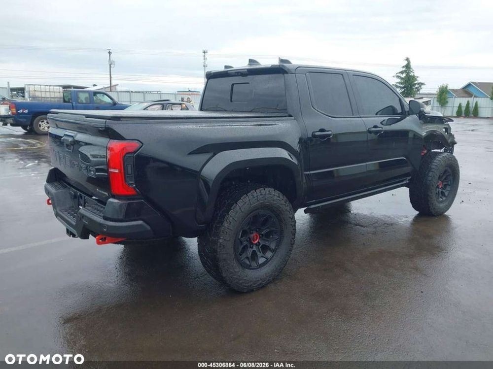 Toyota Tacoma - 9