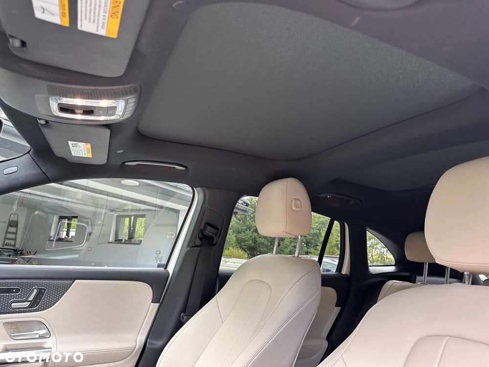 Mercedes-Benz GLA 250 4Matic 8G-DCT EDITION 2022 - 10