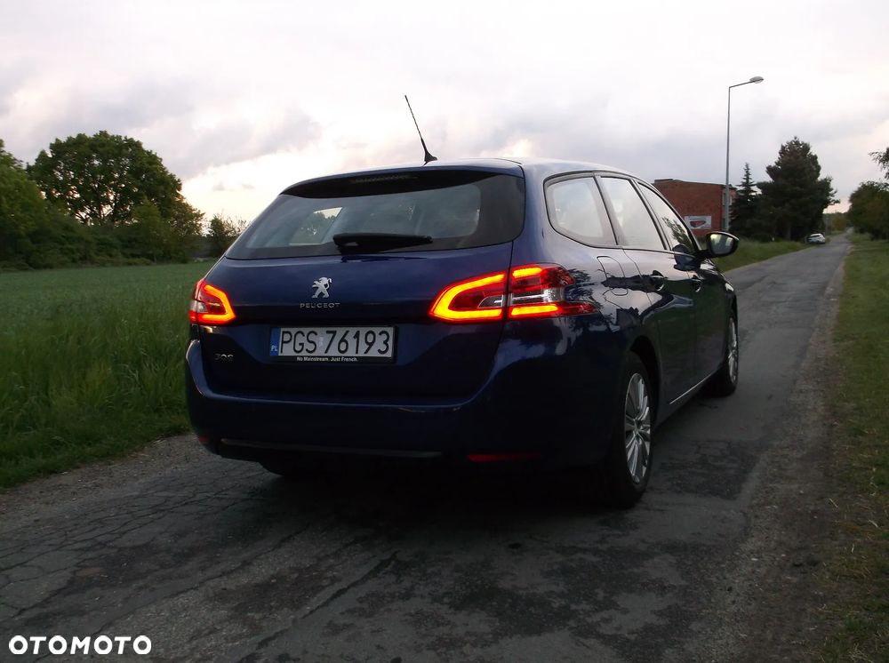 Peugeot 308 PureTech 130 GPF EAT8 Black Edition - 5