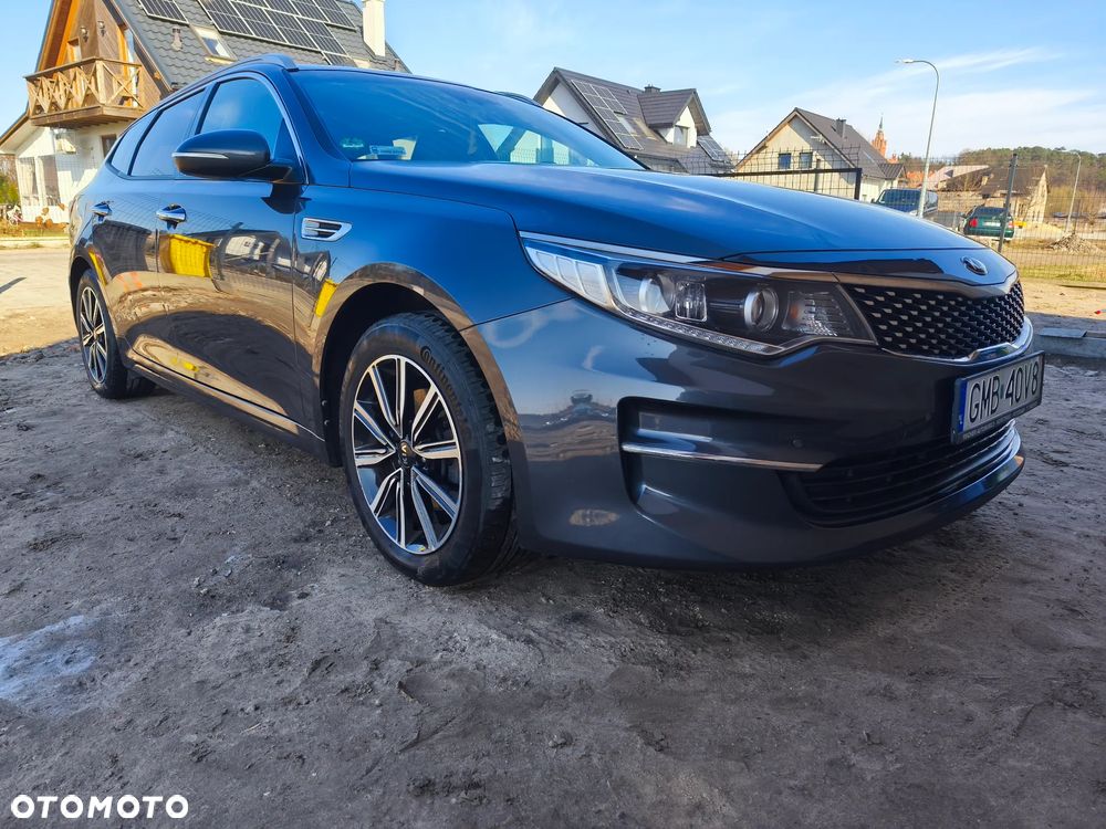 Kia Optima 2.0 L - 7