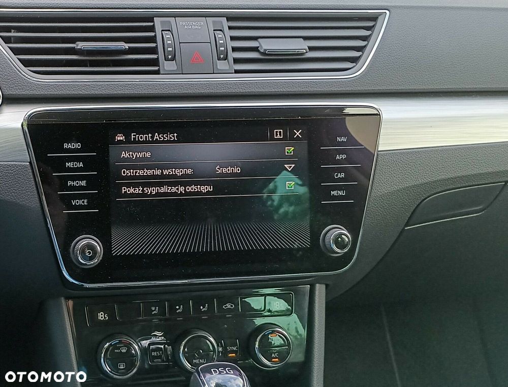 Skoda Superb 2.0 TDI SCR Ambition DSG - 34