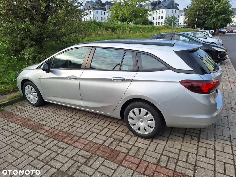 Opel Astra 2018 photo 2