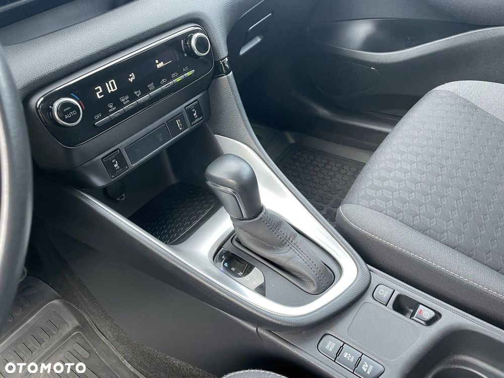 Toyota Yaris Hybrid 1.5 Comfort - 23