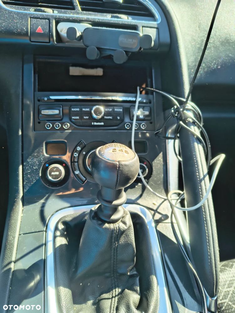 Peugeot 3008 HDi 115 Active - 5